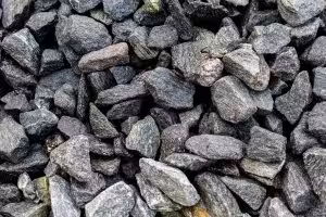 Stone_Maylen-Black-CU_32-300x200